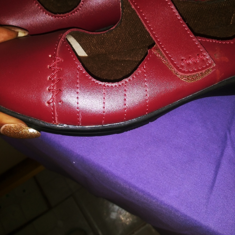 Shoes - Picture 2 of 4